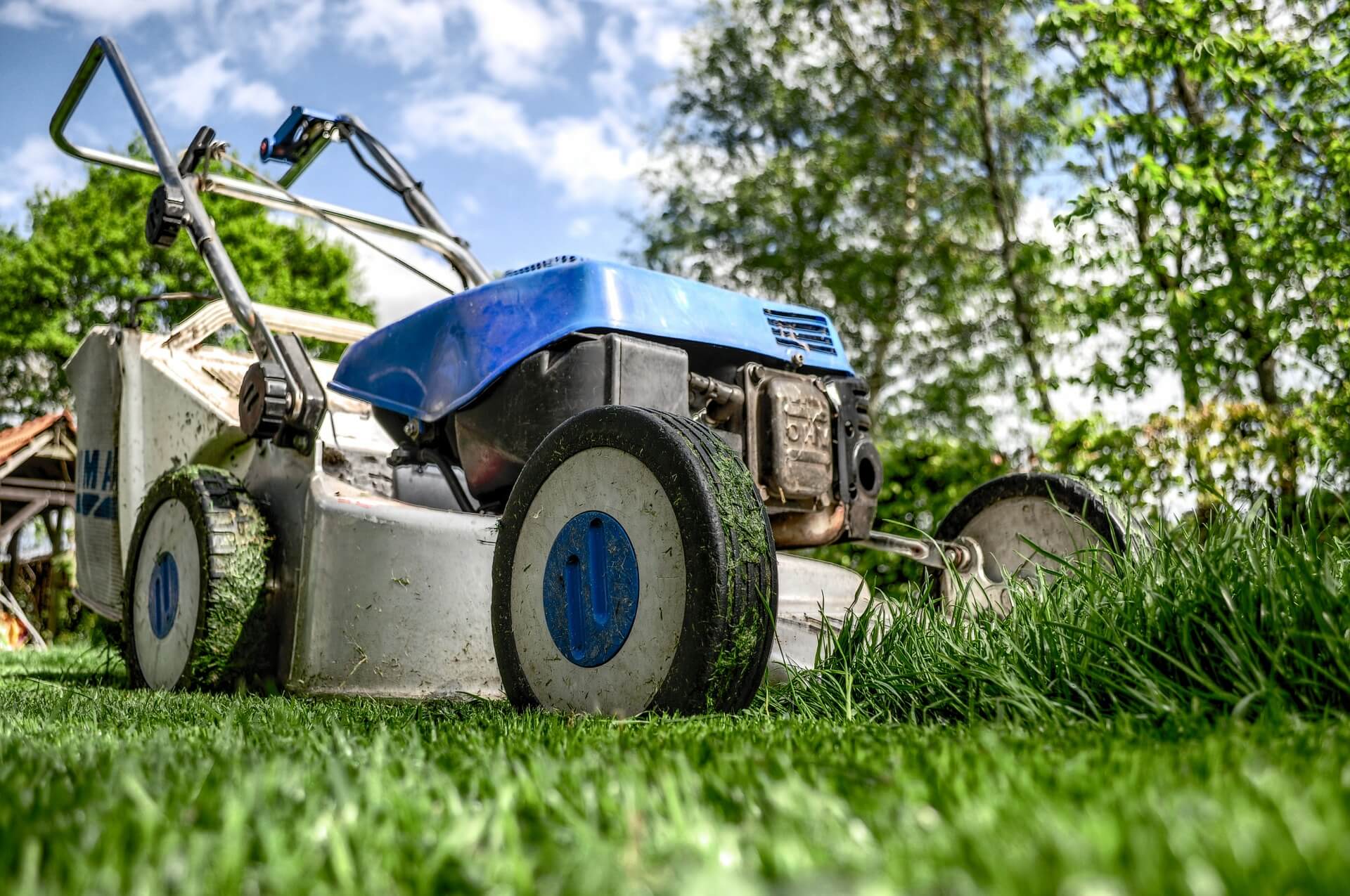 G&G Garden and Lawn Care - Mowing Safely
